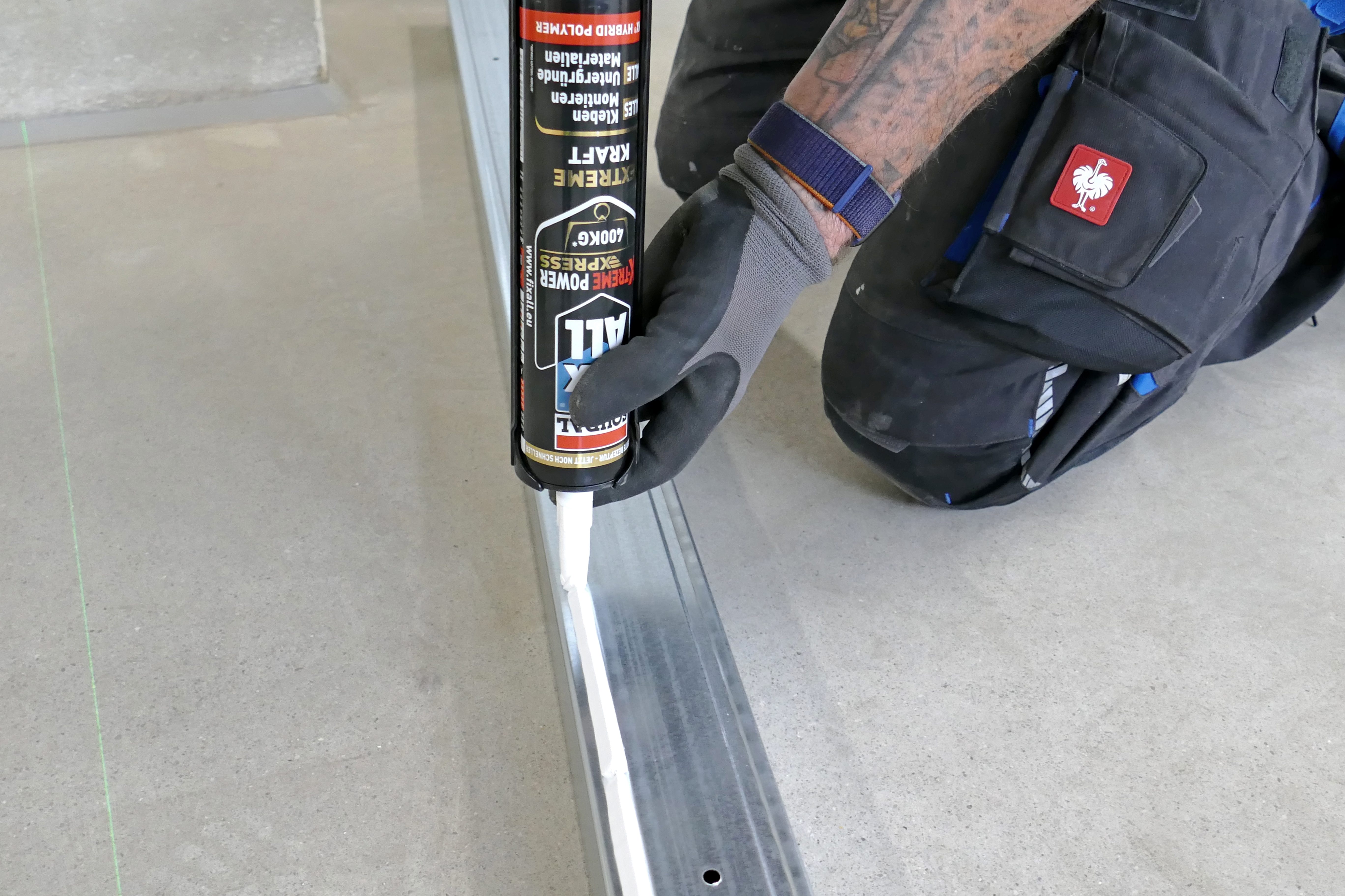 Fix ALL Xtreme ein Trockenbauprofil verkleben