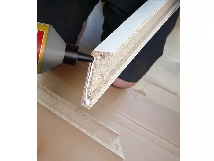 Türblende_verkleben.jpg